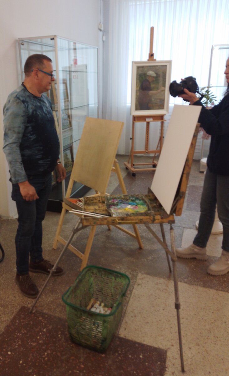 Рисуем сирень с художником Михаилом Левшиным.