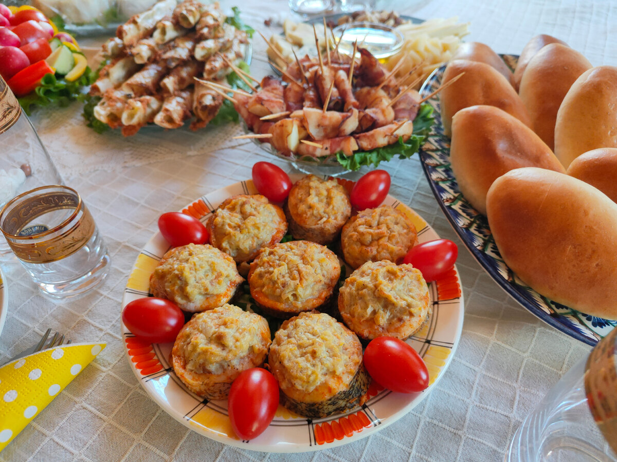 Как накрыть стол вкусно, сытно, красиво, не очень затратно, и не упасть под  стол до прихода гостей 😁 | Будет вкусно! | Дзен