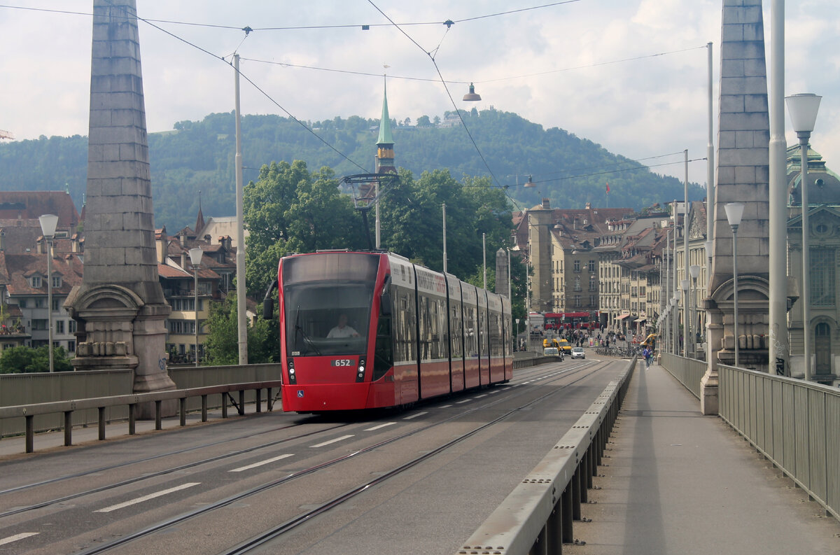 Kornhausbrücke, маршрут № 9, вагон Siemens Combino Classic
