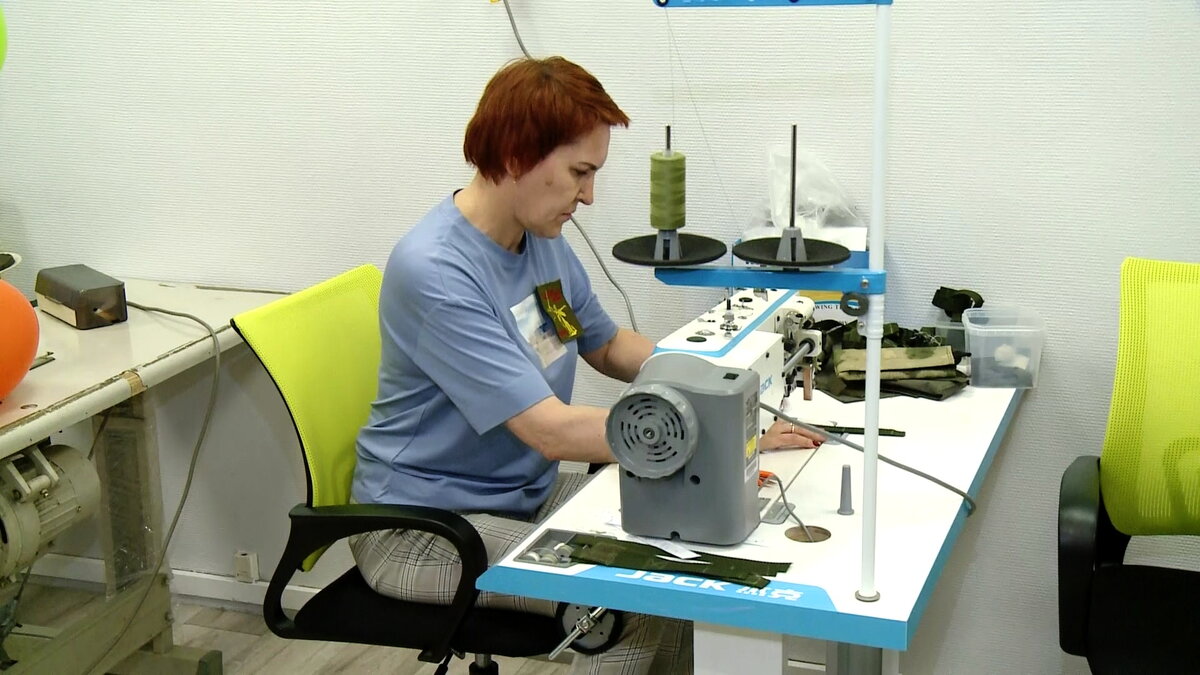    В Нефтеюганске открылся цех по пошиву одежды для бойцов