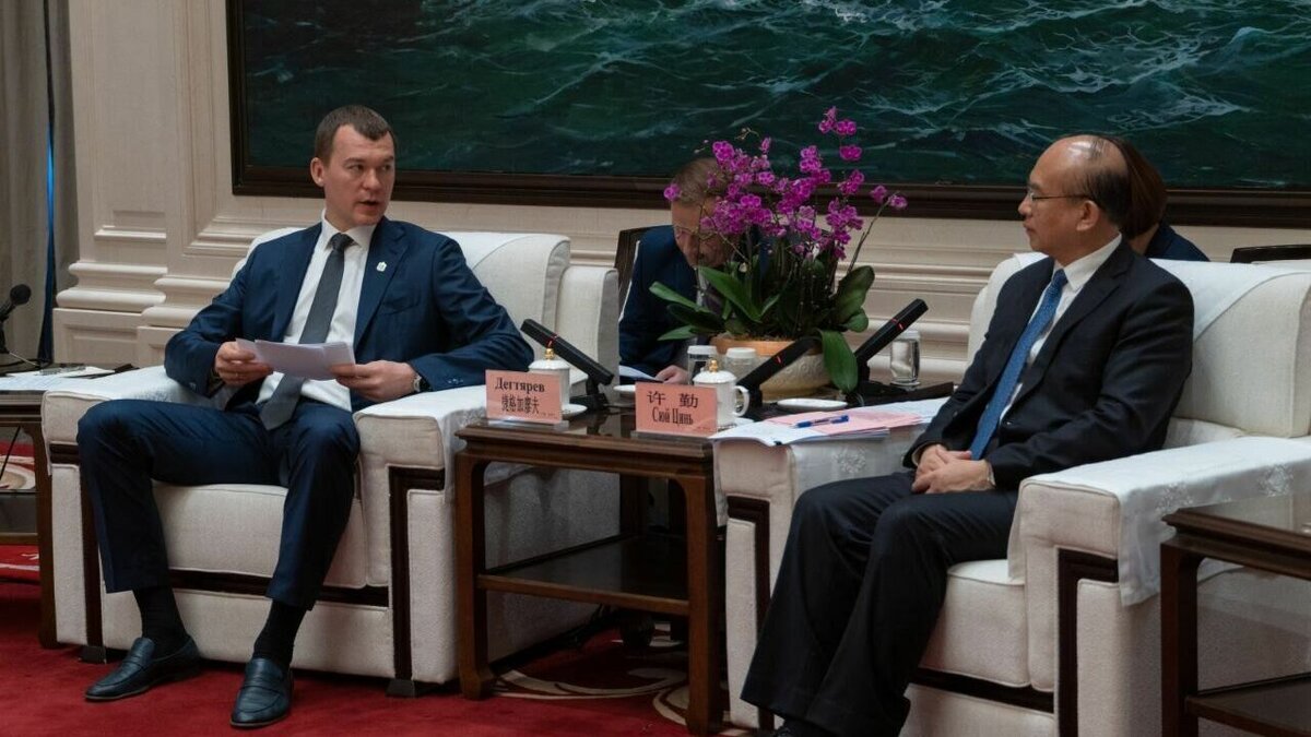     Об этом шла речь на встрече губернатора Хабаровского края с Секретарем Комитета Коммунистической партии Китая провинции Хэйлунцзян господином Сюй Цинем и Губернатором Народного Правительства провинции Хэйлунцзян госпожой Лян Хуэйлин.