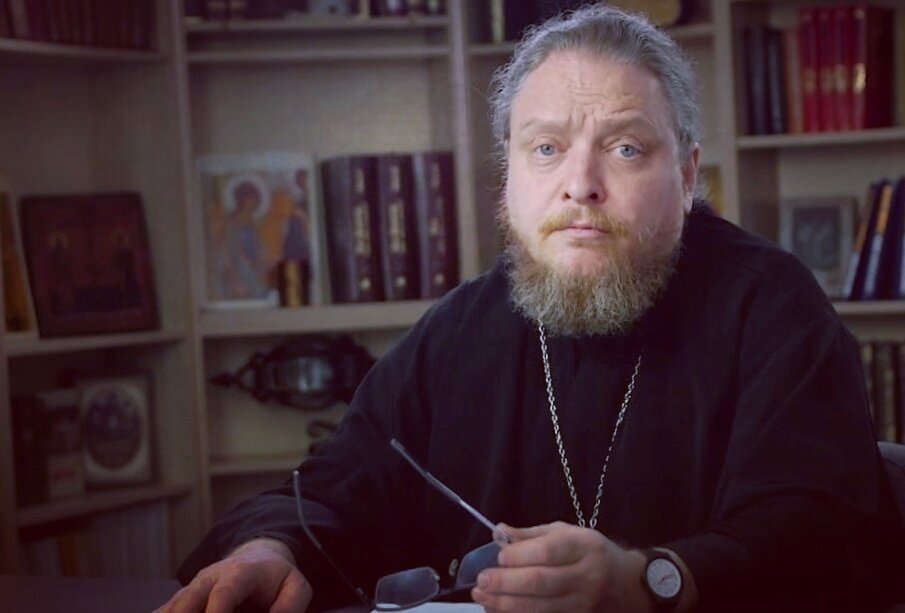 Фёдор Бородин — протоиерей, публицист, писатель, общественный деятель, настоятель московского храма свв. Косьмы и Дамиана на Маросейке, отец восьмерых детей