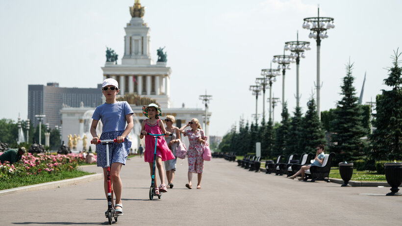 бабье лето 2021. жара в москве 2021. жара в москве в июле 2021. жара в москве 2021. каким ожидается лето в москве.