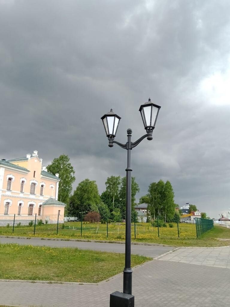    Внешний облик пушкинских фонарей на набережной восстановленгруппа «Петрозаводских энергетических систем» в социальной сети «ВКонтакте»
