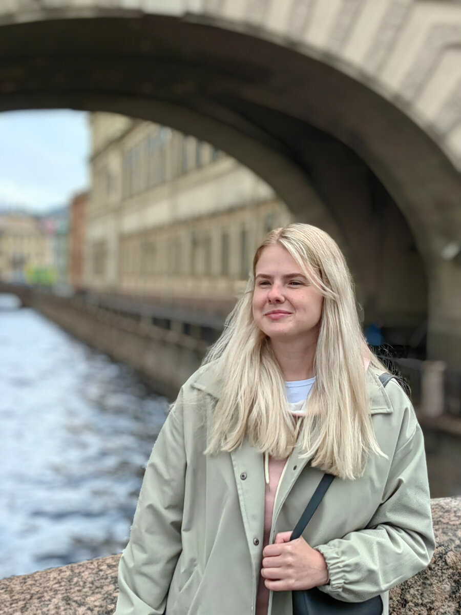 По каналам, вдоль реки..