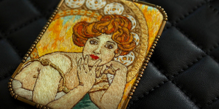    В работах используется японский и чешский бисер, шелк, жемчуг и стразы Сваровски, а также натуральные камни и кожу.vk.com@ukrasheniyabarinovakate