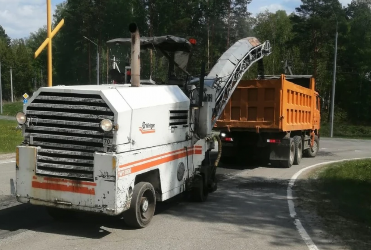    Под Томском начали ремонтировать дорогу к Синему Утесу