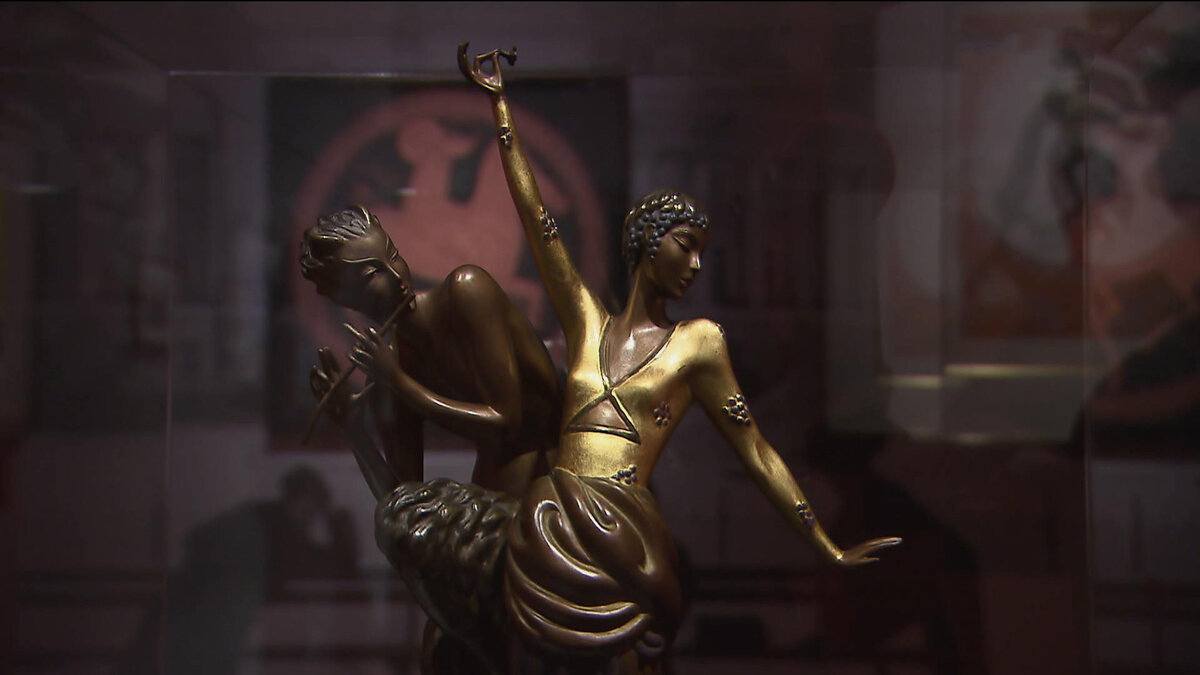 Фрагмент экспозиции «Век Эрте» Фото: РОСИЗО
Источник: smotrim.ru
