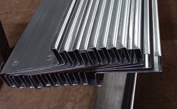 Гнутые профили (ЛСТК) из оцинкованной стали являются одним из наиболее востребованных материалов в современном строительстве.-3
