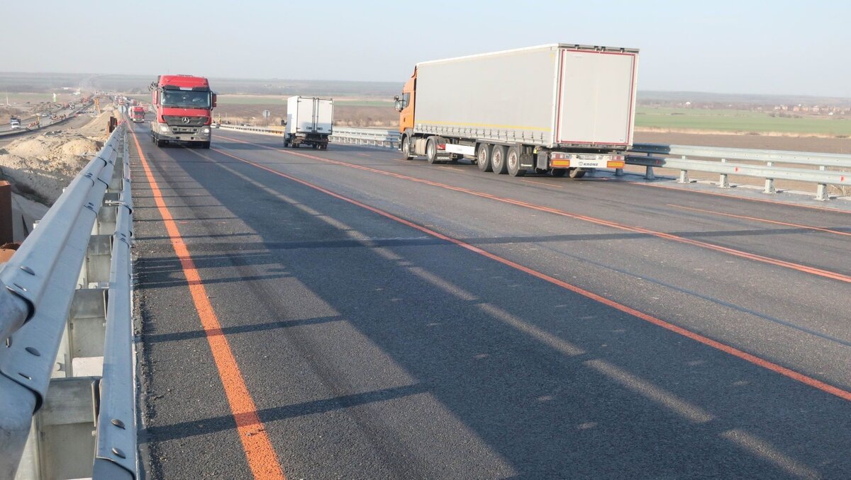     В Ростовской области жителей удивили высокие цены на проезд по новому обходу Аксая, который откроет президент Путин, информация об этом появилась в соцсетях.