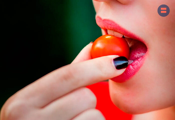 Врач-диетолог назвала продукты, защищающие от вредного ультрафиолета