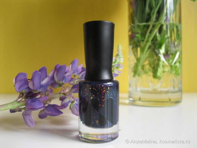 Обновленная просто матовая крышечка, никакого облезающего со временем софт-тач