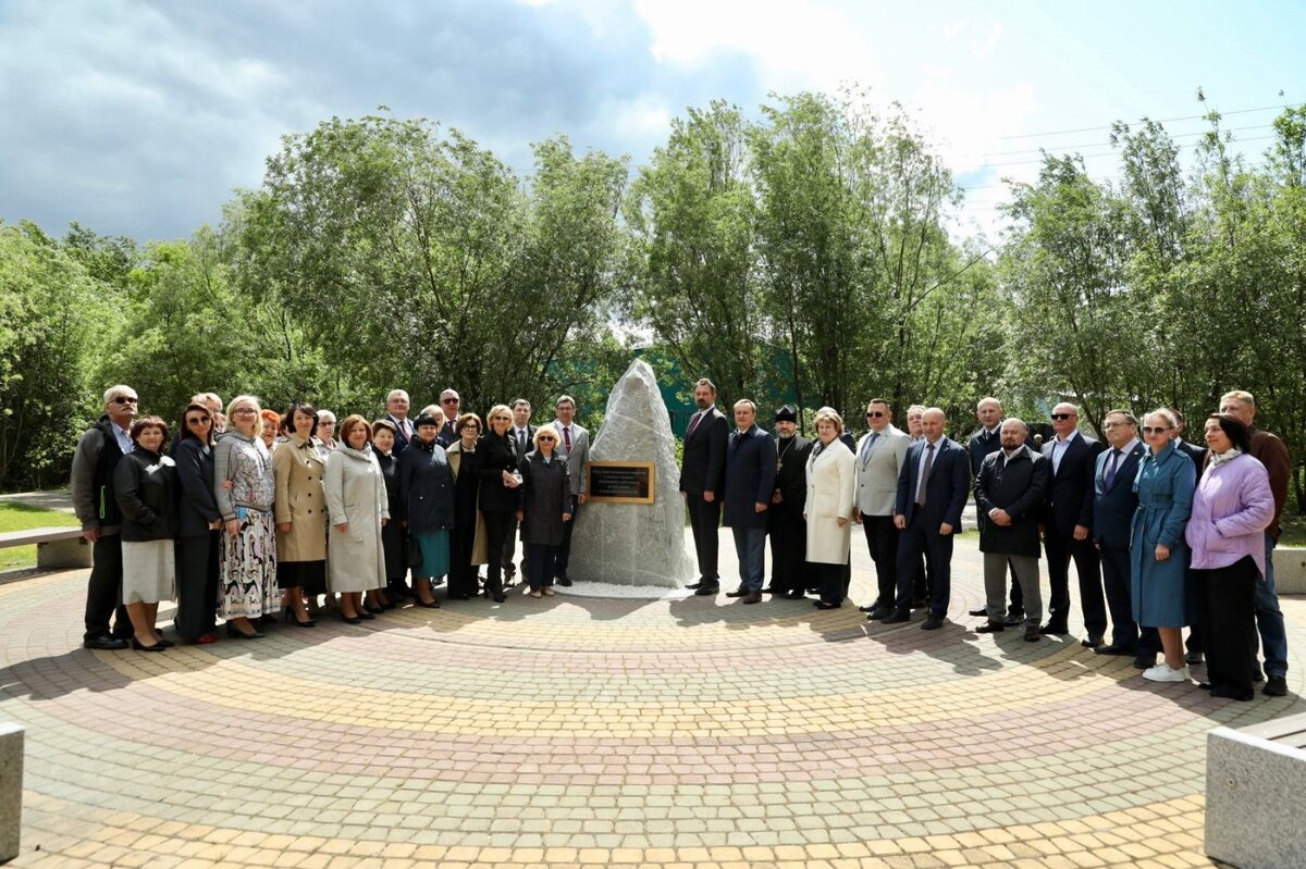   В Сургуте установят памятник подвигу медицинских работников
