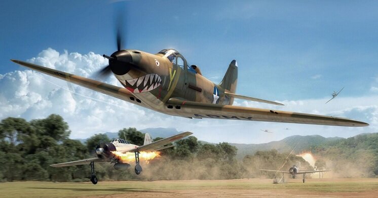 На самом деле, лучше всего у «Кобр» получалось бороться с авиацией противника прямо на вражеских аэродромах. На арте самый большой успех (из известных, а не придуманных): 26 августа 42-го группа P-400 80-ой эскадрильи (80th FS) настолько удачно немножко заблудилась, что оказалась над японским аэродромом Буна как раз во время взлета группы Зеро. Шесть A6M3 сгорело, погибло три пилота 2-го корпуса (2nd Kokutai).  Насколько известно, победы были засчитаны как «победы в воздухе».