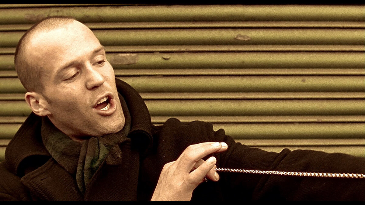 Кадр из фильма «Карты, деньги, два ствола», 1998