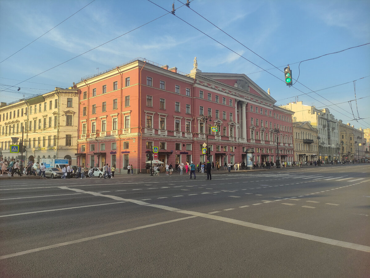 Перекрытый Невский выглядит так