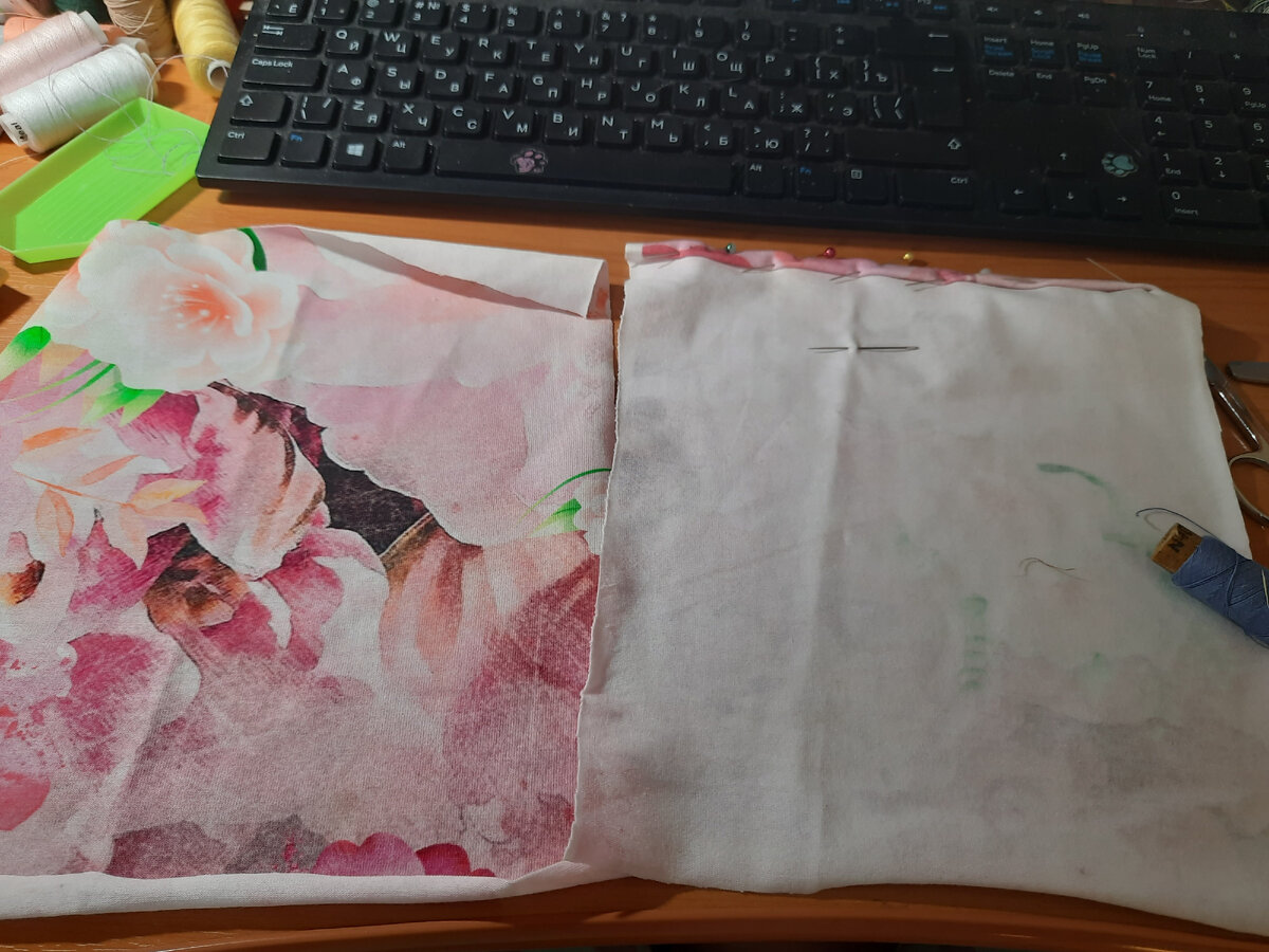 Кстати, это фото сделано аж 9 мая - вот как давно я начинала, просто в последнее время было много другого , о чем надо рассказать