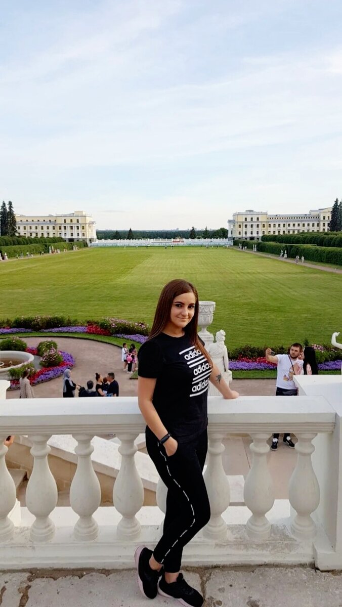 Автор гуляет по парку🙂