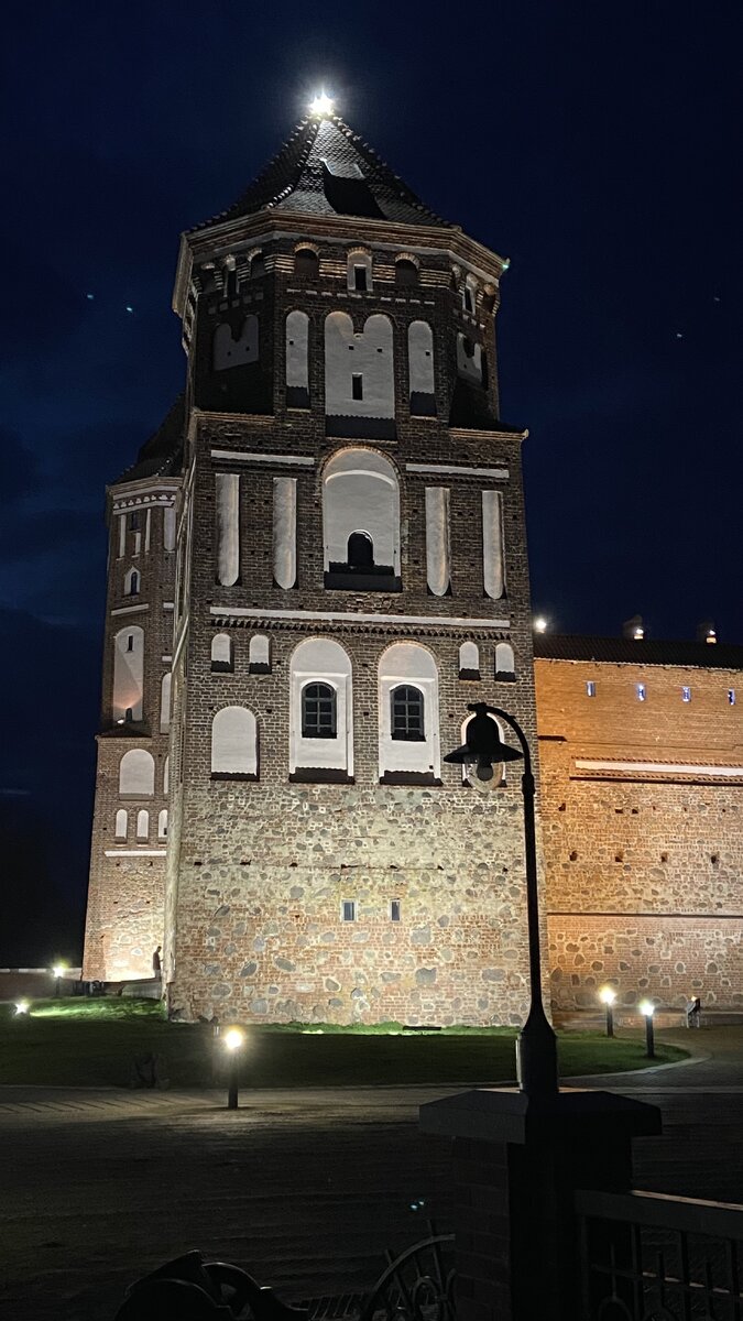 Ночная подсветка замка. 