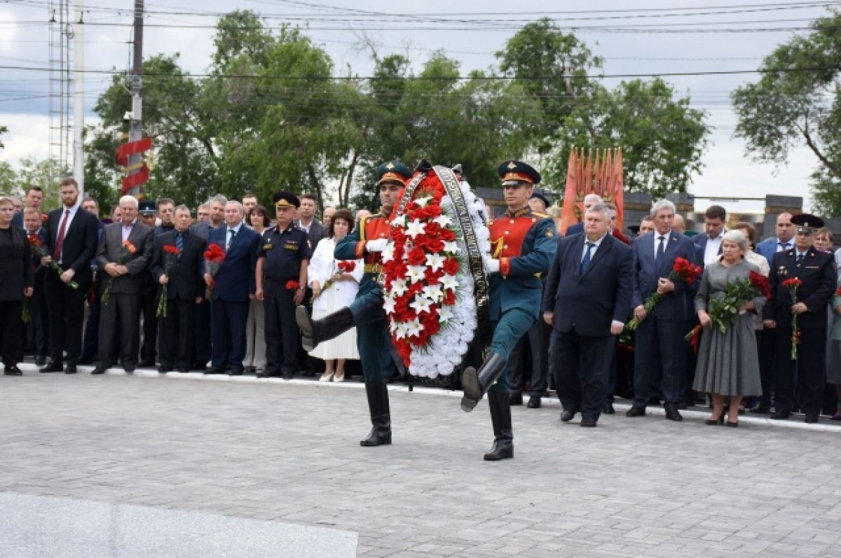    В Оренбурге возложили цветы