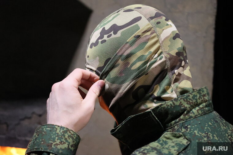    Представители силовых структур пришли в здание центра 24 июня