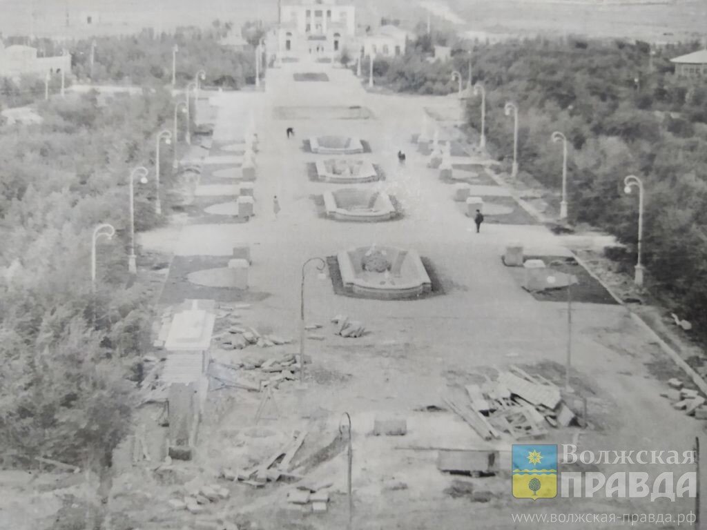 Парк в начале 1960-х годов📷    Деревья для парка «Гидростроитель» брали с места будущего котлована Волжской ГЭС
