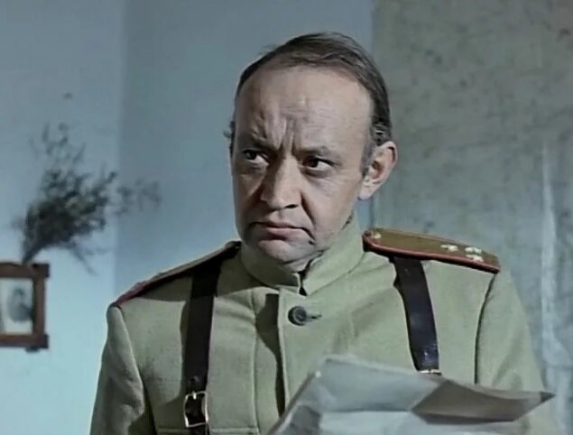Мастер небольшой роли Лев Перфилов сыграл в десятках советских фильмов, его талант ценили зрители, режиссеры и критики. Харизматичный актер, способный своим участием сделать любой эпизод интересным.-3