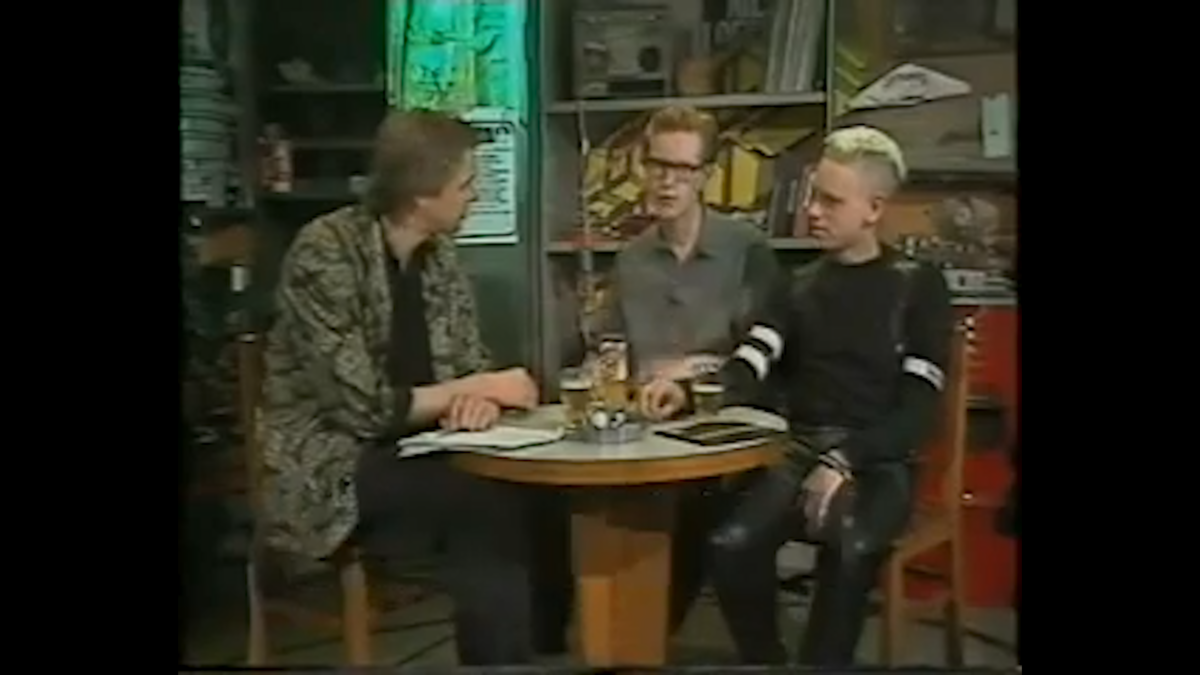 Мартин Гор и Энди Флетчер в студии голландского телеканала, 1986 год. Самый разгар Black Celebration Tour.-2