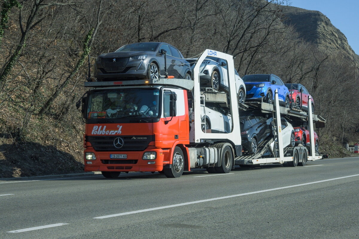    Транзитные номера актуальны для новых авто