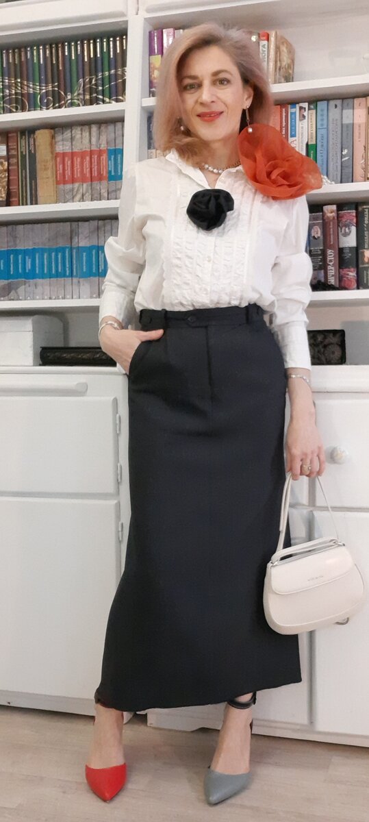 Юбка, переделанная из брюк.