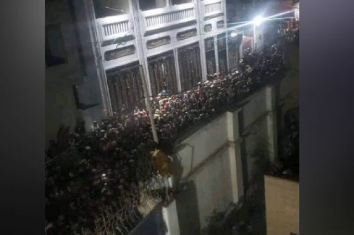    В результате давки в Йемене погибли не менее 80 человек