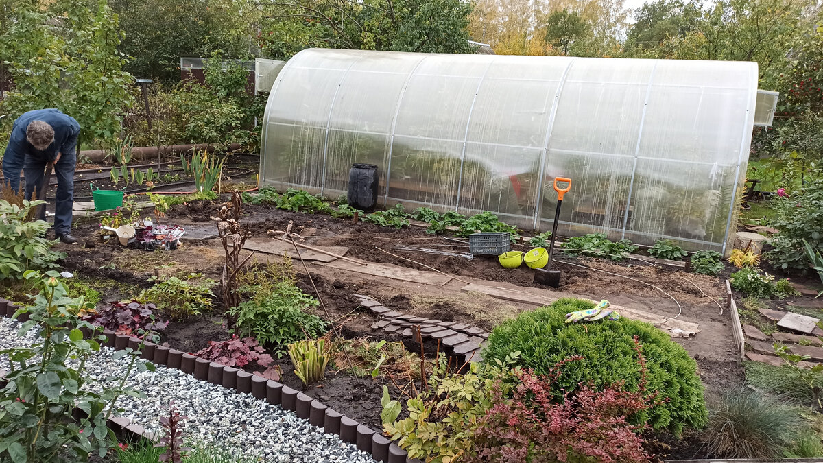 Октябрь 2022г. Осталась одна теплица