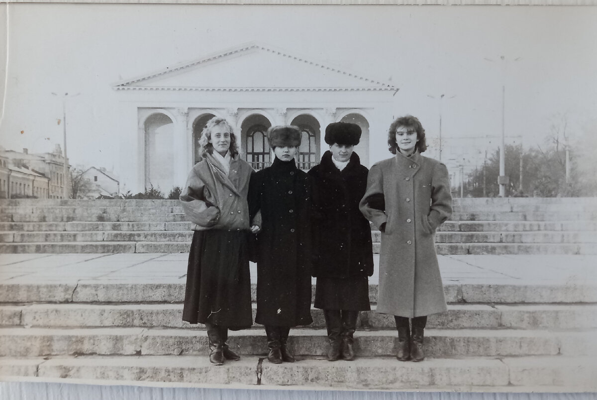 Херсонский областной академический музыкально-драматический театр, 1990 год