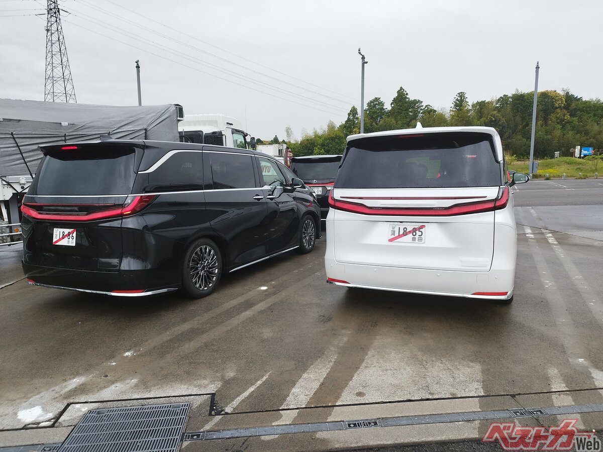 Роскошнее Toyota Alphard, с новыми моторами и 48-дюймовым экраном в салоне.  Новый Lexus LM засветился в Японии | iXBT.com | Дзен