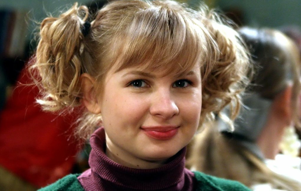 Смешная лопоухая девочка из «Ералаша», воплощавшая на экране образы занудных отличниц и зазнаек, знакома многим зрителям.-2