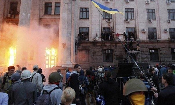 Посмотрим один из редких выпусков канала Навального именно про события в Одессе, так как канал старается избегать эту неудобную тему.