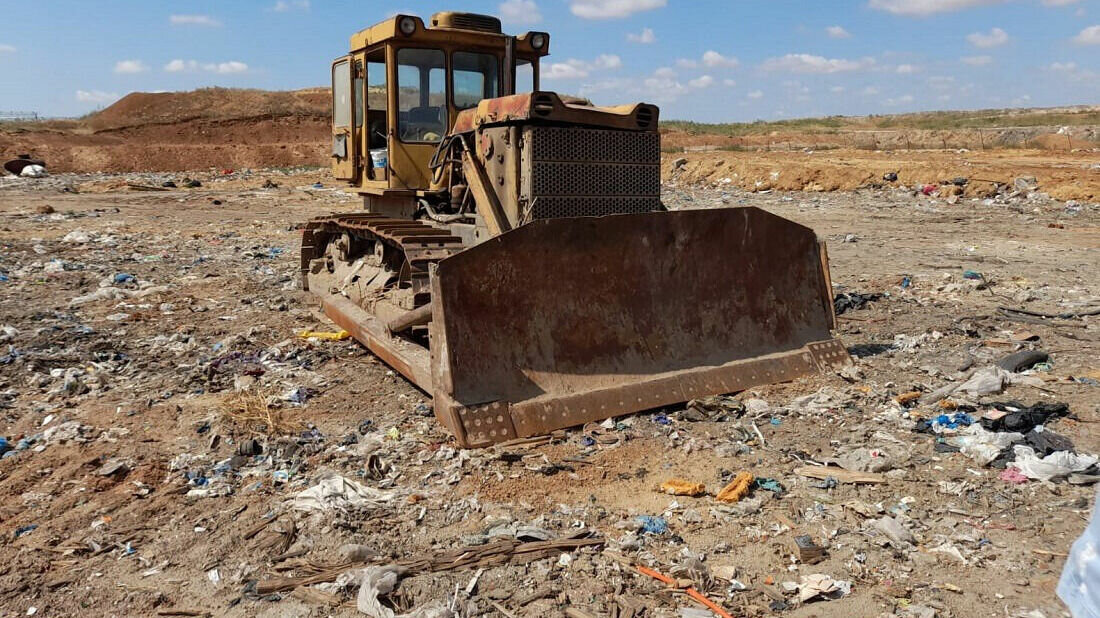     Росприроднадзор потребовал запретить деятельность ООО «Сингам» по сбору и размещению отходов в Волгограде. Компания эксплуатирует свалку в песчаном карьере под видом специализированного мусорного полигона, которые даже не проходил госэкспертизу, сообщили в надзорном ведомстве.