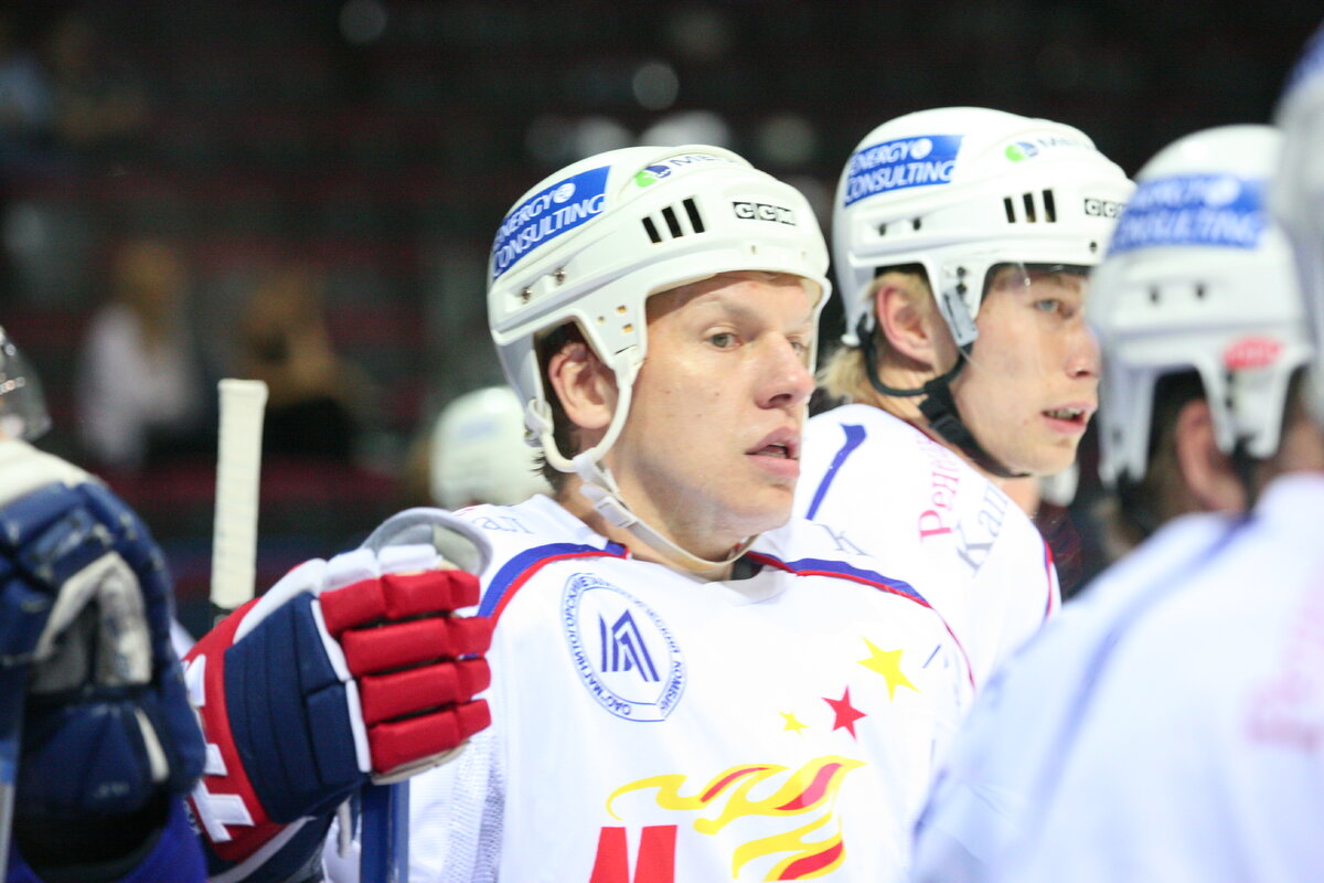 На фото: форвард Магнитки Игорь Королёв, 2008 год.