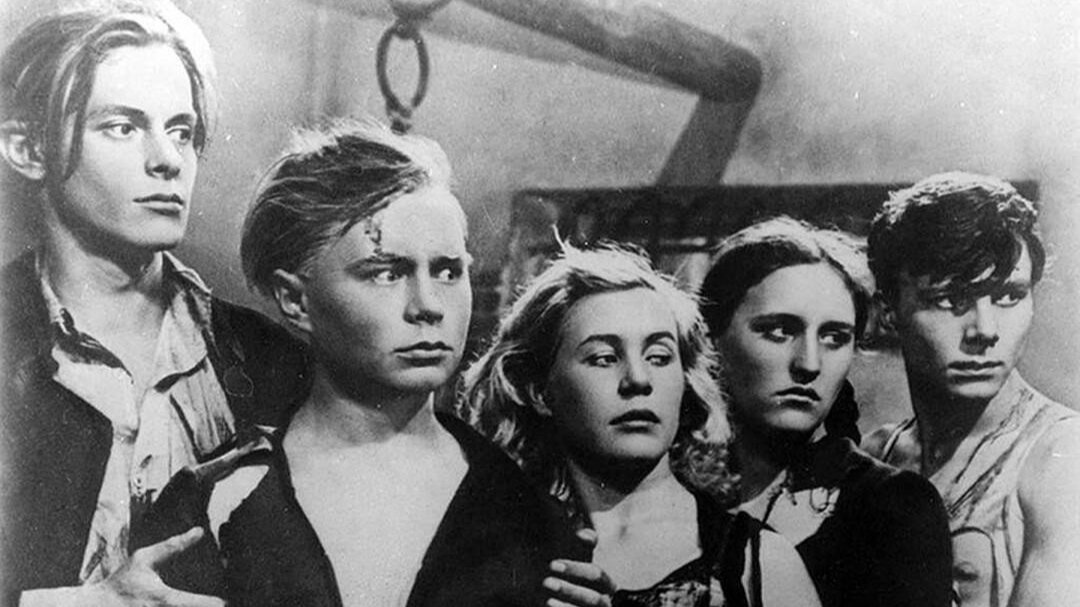 Кадр из фильма "Молодая гвардия" (1948 год), фото из открытых источников в сети Интернет, Яндекс Картинки