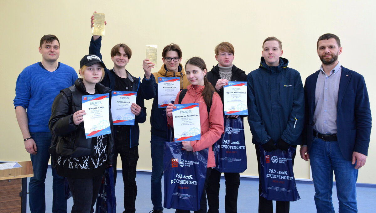 Школьники прошли практику на Кронштадтском морском заводе