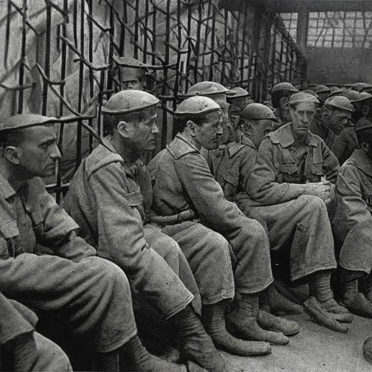 военнопленные в концлагере