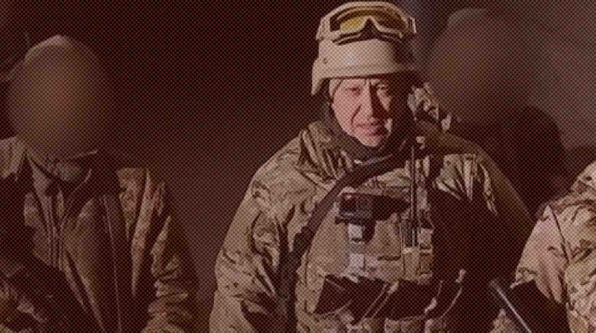    Бойцы подразделения ЧВК "Вагнер" и основатель группы бизнесмен Евгений Пригожин