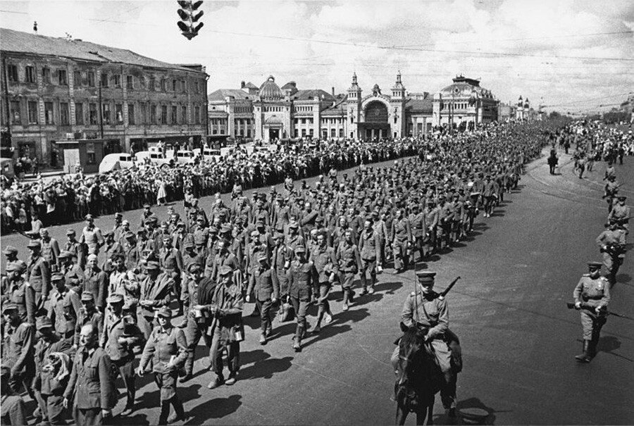 Парад пленных немцев в москве 1944