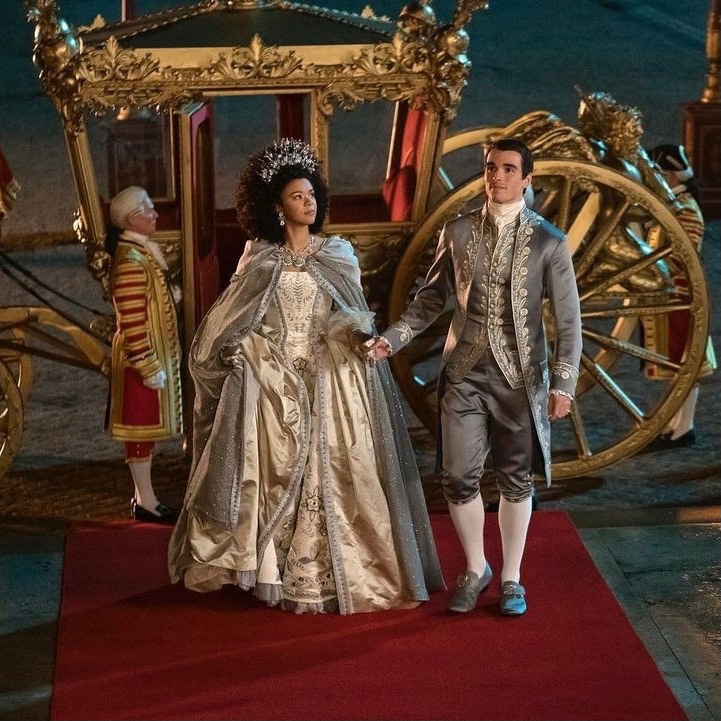 Бриджертоны кейт. Виктория и альберт сериал. Даты выхода серий королевы. Даты выхода серий королевы. Teresa mendoza.