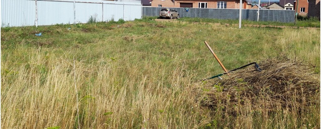 В моем случае еще понадобилась коса и грабли, а то участок немного зарос после долгого времяпрепровождения без хозяина)