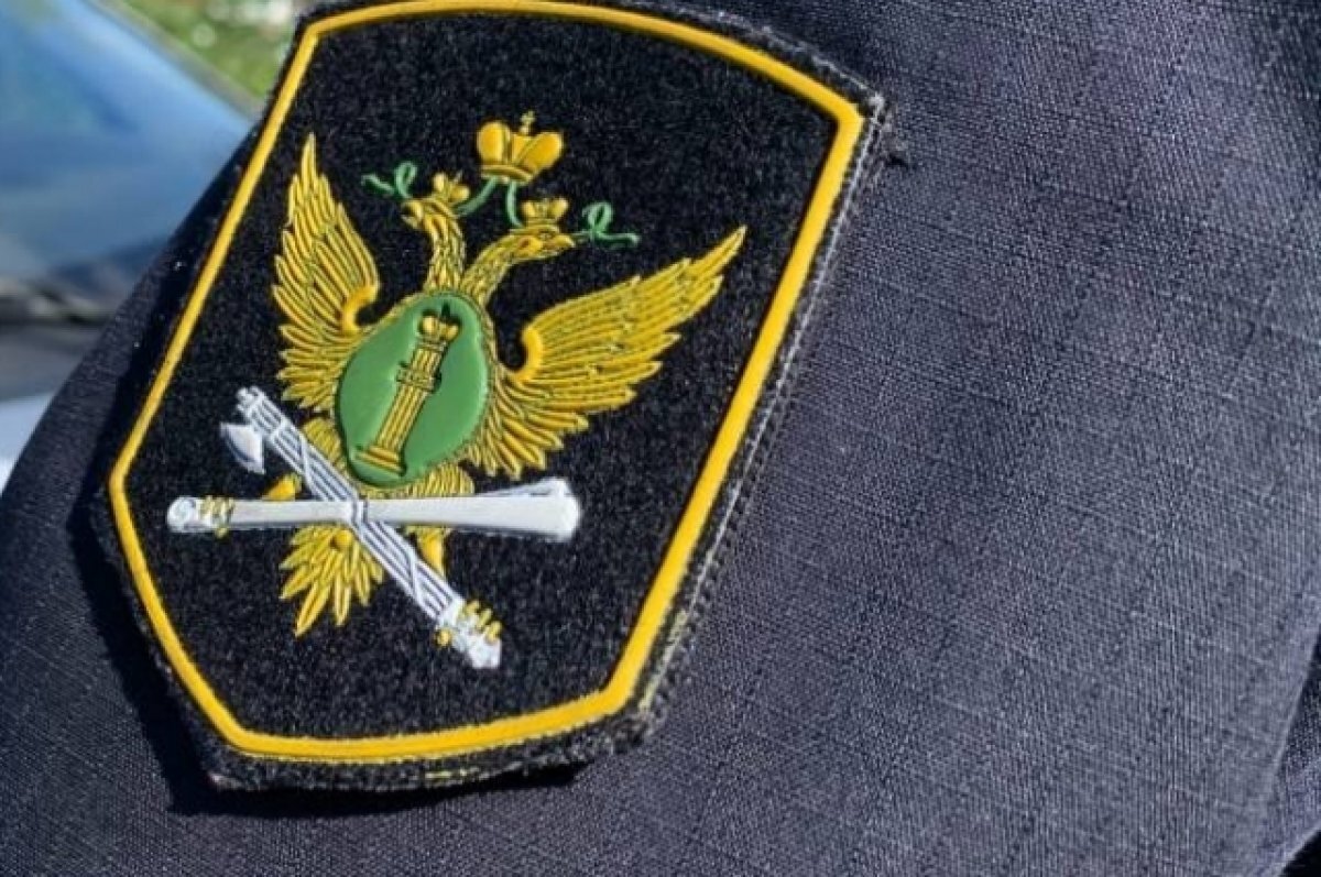    В Томске приставы арестовали машину должника возле здания суда