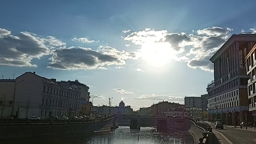 Фрагмент Садовнической набережной, здания, мост, Водоотводный канал в г. Москве