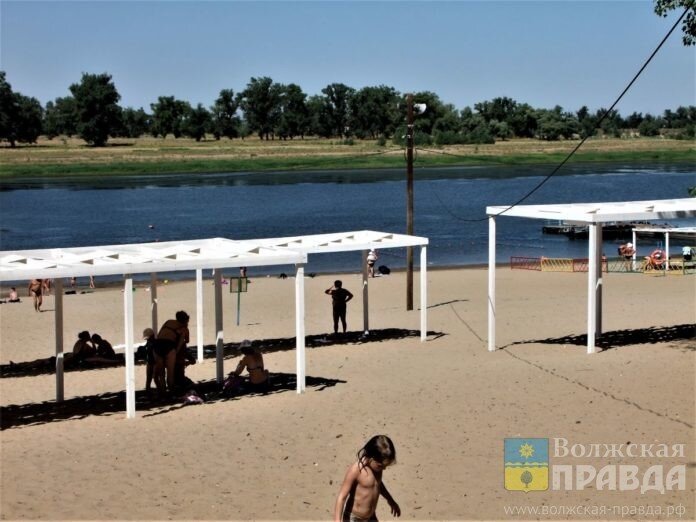      Городской пляж в Волжском готовят к новому купальному сезону
