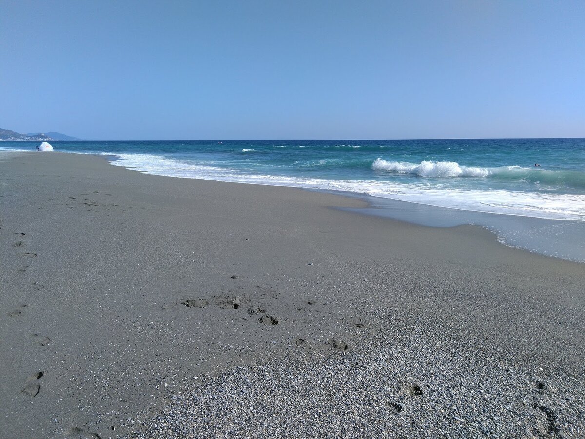 Пляж в Каргыджаке. Фото: beachsearcher.com