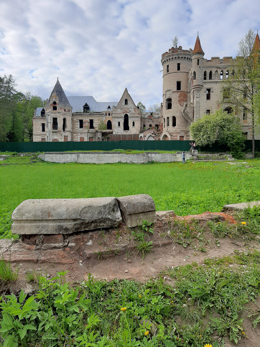 Замок Храповицкого 